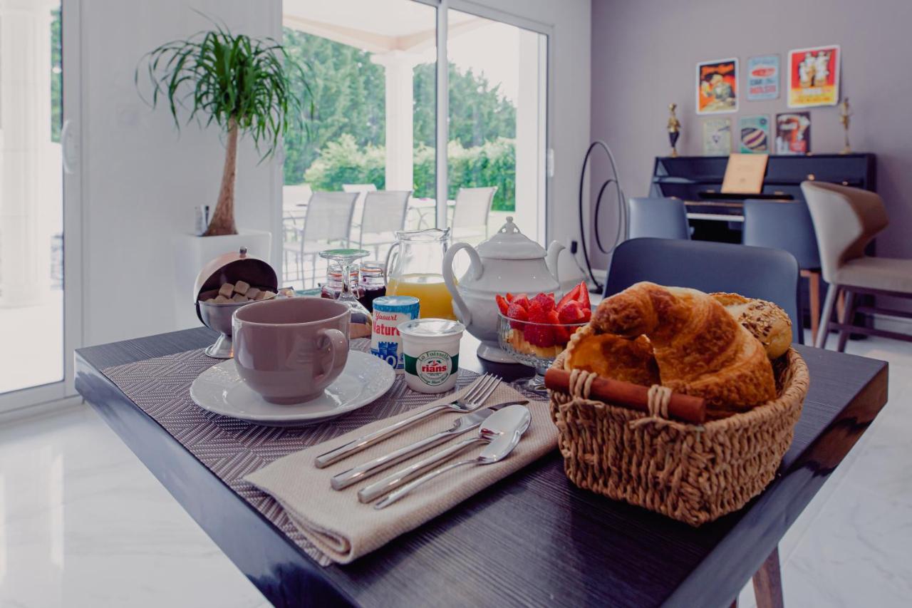 Villa Des Chenes-Adult Only Saint-Doulchard Εξωτερικό φωτογραφία