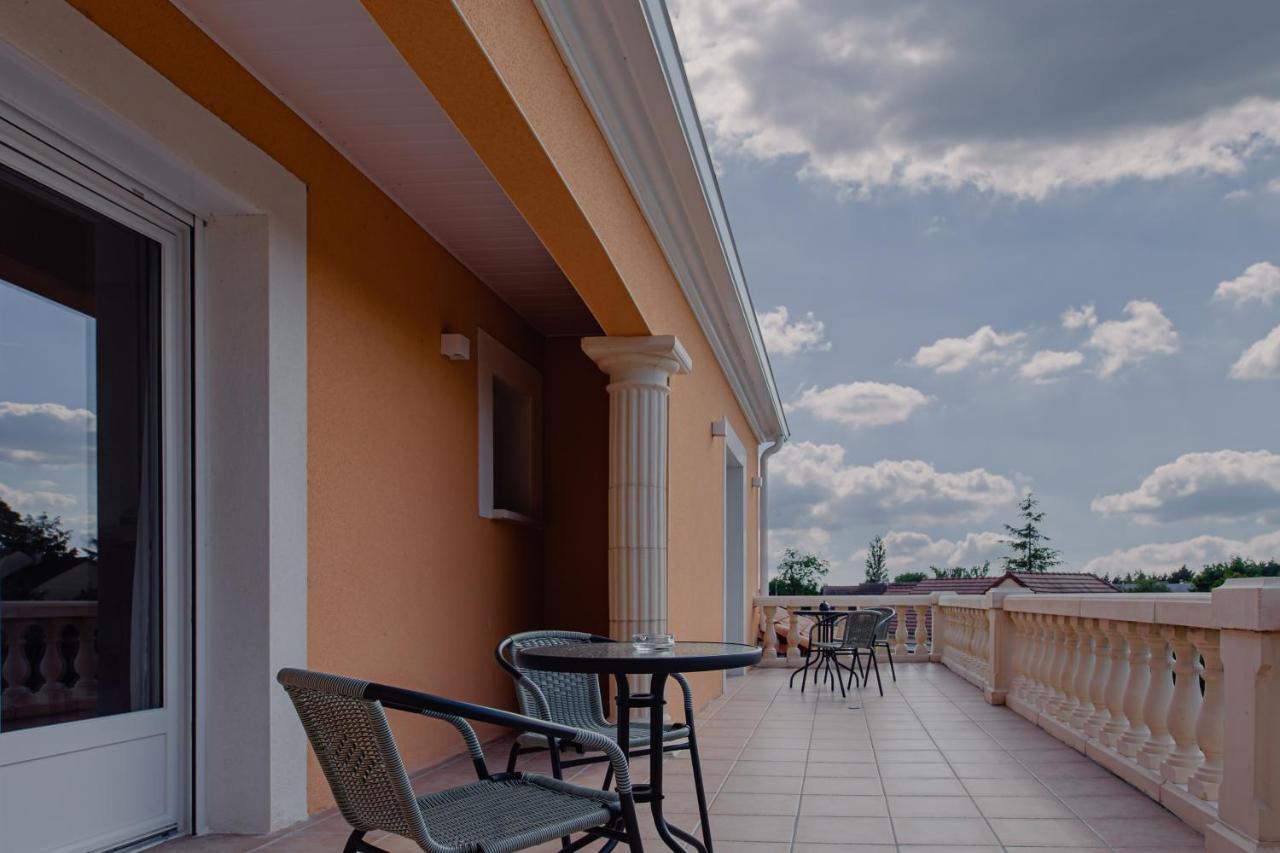 Villa Des Chenes-Adult Only Saint-Doulchard Εξωτερικό φωτογραφία